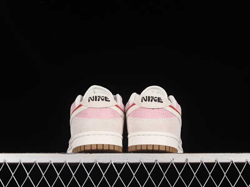 All categories Nk SB Dunk series Nk SB Dunk Low low-top sneakers Nk SB Dunk Low "85" red and white double hook SB low-top sports and leisure sneakers DO9457-100